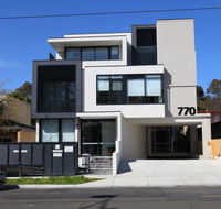 Whitehorse Apartments Hotel - Hotel Accommodation