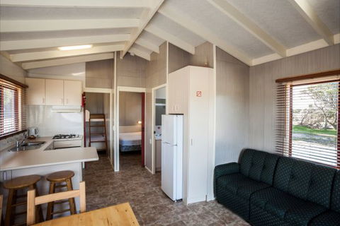 Yanakie Caravan Park - Hotel Accommodation 5