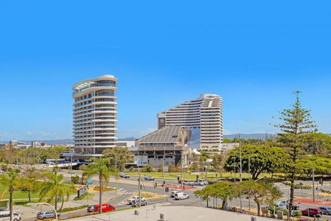 Broadbeach Holiday Apartments - Hotel Accommodation 4