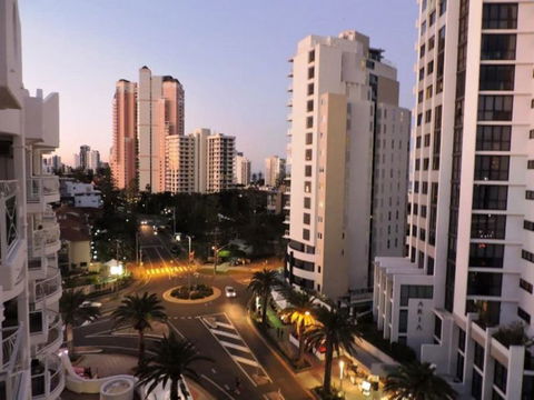 Broadbeach Holiday Apartments - Hotel Accommodation 1