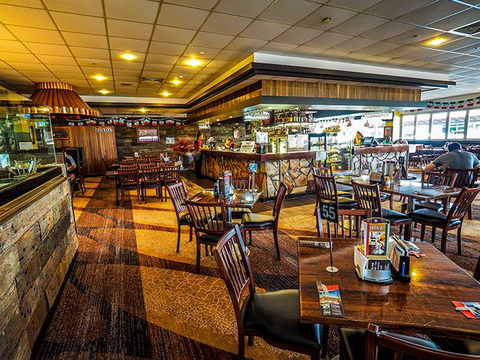 Isa Hotel - Hotel Accommodation 0