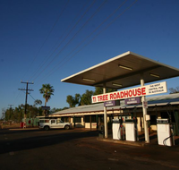 Ti Tree Roadhouse - Hotel Accommodation