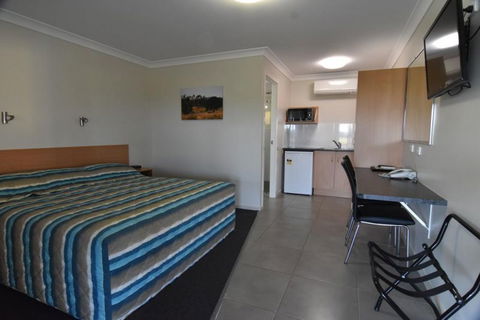 Billabong Motor Inn - Hotel Accommodation 23