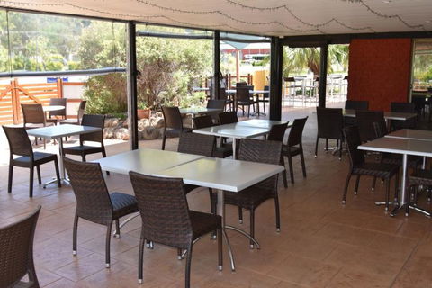 Billabong Motor Inn - Hotel Accommodation 6