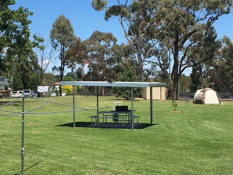 Canobolas Caravan Park - Hotel Accommodation 9