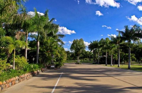 BIG4 Aussie Outback Oasis Holiday Park - Hotel Accommodation 2