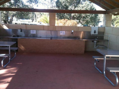 Australind Tourist Park - Hotel Accommodation 3