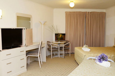 Motel 10 - Hotel Accommodation 3