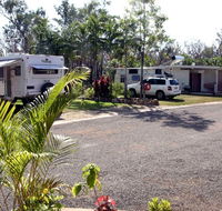 Batchelor Holiday Park - Hotel Accommodation