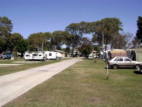 Beachmere RSL Caravan Park - Hotel Accommodation 0