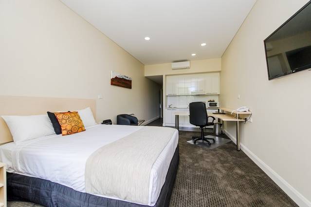 Hawker ACT Hotel Accommodation