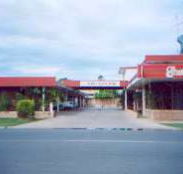 Biloela Centre Motel  Grevillea Steakhouse  Bar - Hotel Accommodation