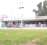 Boundary Bend General Store and Caravan Park Murray River - Hotel Accommodation