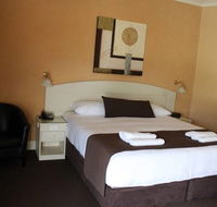 Bowen Inn Motel - Hotel Accommodation
