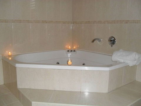 Broken View Estate - Hotel Accommodation 2