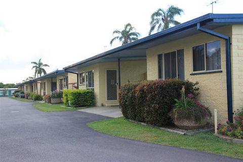 Burdekin Cascades Caravan Park - Hotel Accommodation 1