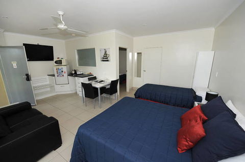 Caboolture Riverlakes Motel - Hotel Accommodation 2