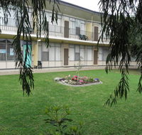 Capri Lodge Apartments - Hotel Accommodation