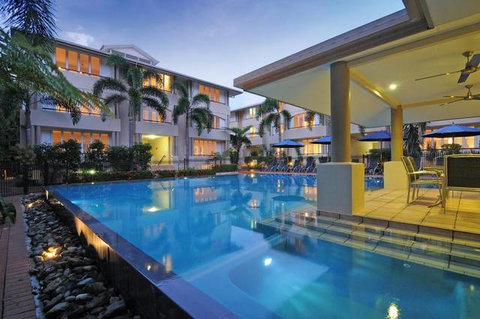 Cayman Villas Port Douglas - Hotel Accommodation 1