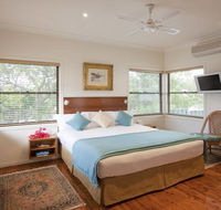 Central Coast Cottages at Toowoon Bay - Hotel Accommodation