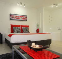 Charm City Motel - Hotel Accommodation