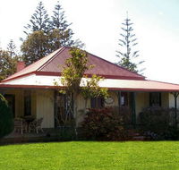 Christian's of Bucks Point - Hotel Accommodation