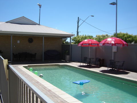 Club Motor Inn - Hotel Accommodation 8