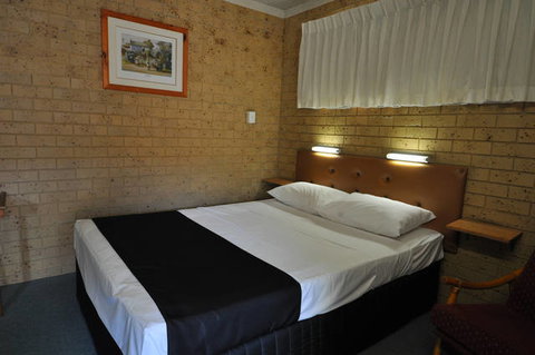 Coast Inn Motel - Hotel Accommodation 1