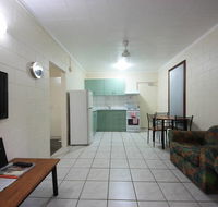 Coconut Grove Holiday Apartments - Hotel Accommodation