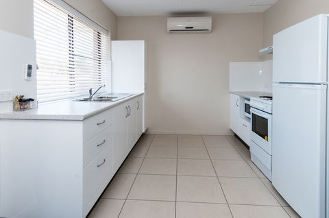 Comfort Inn & Suites Robertson Gardens - Hotel Accommodation 3