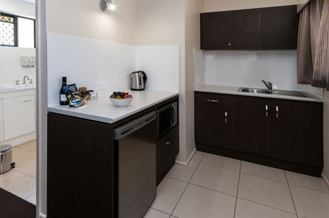 Comfort Inn & Suites Robertson Gardens - Hotel Accommodation 7