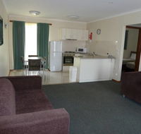 Comfort Inn  Suites Werribee - Hotel Accommodation