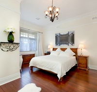 Petite Chalet - Hotel Accommodation