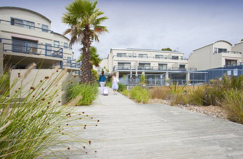 Corrigans Cove - Hotel Accommodation 2