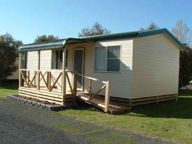 Country Road Caravan Park - Hotel Accommodation