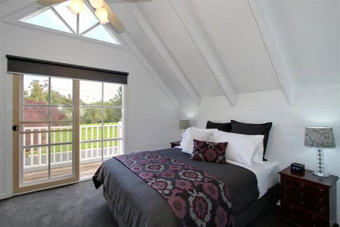 Creek Cottage Bed & Breakfast - Hotel Accommodation 0