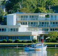 Crown Apartments - Hotel Accommodation