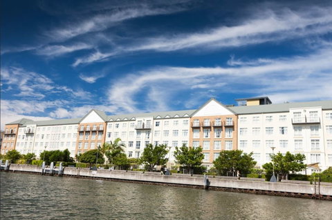 Crowne Plaza Newcastle - Hotel Accommodation 0