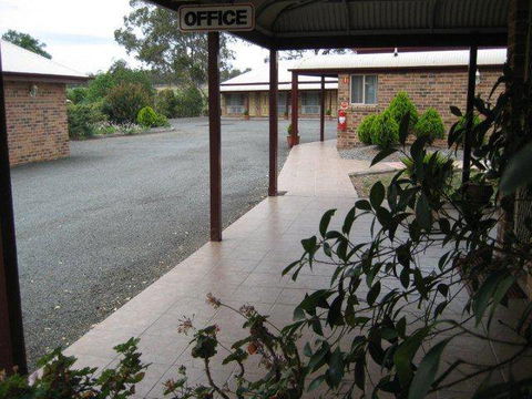 Crows Nest Motel - Hotel Accommodation 2