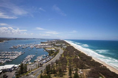 De Ville Apartments Main Beach - Hotel Accommodation 2