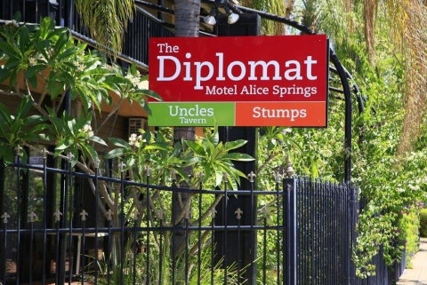 Diplomat Motel - Hotel Accommodation 4
