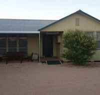 Gunnadoo - Hotel Accommodation