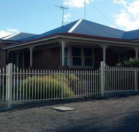 Alby's - Hotel Accommodation