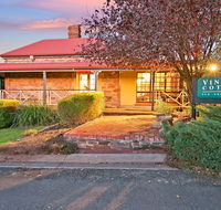 Mt Bera Vineyard Cottage BnB - Hotel Accommodation