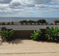 Stansbury Beach House - Hotel Accommodation