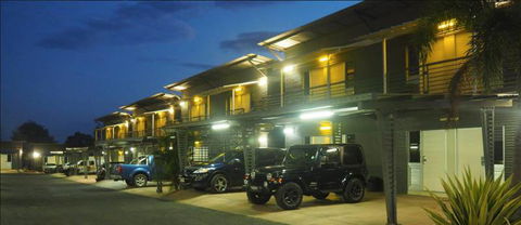 Smart Stay Villages - Hotel Accommodation 9