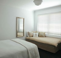99 Hill Street Apartment  Cottage - Hotel Accommodation