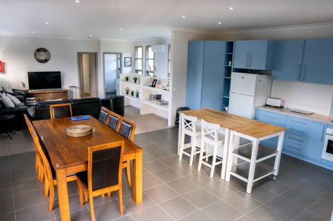 Owner - Hotel Accommodation 3