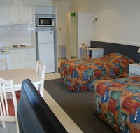 Dunsborough Inn Backpackers - Hotel Accommodation