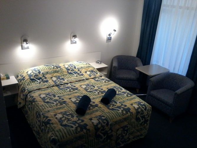 Lake Munmorah NSW Hotel Accommodation